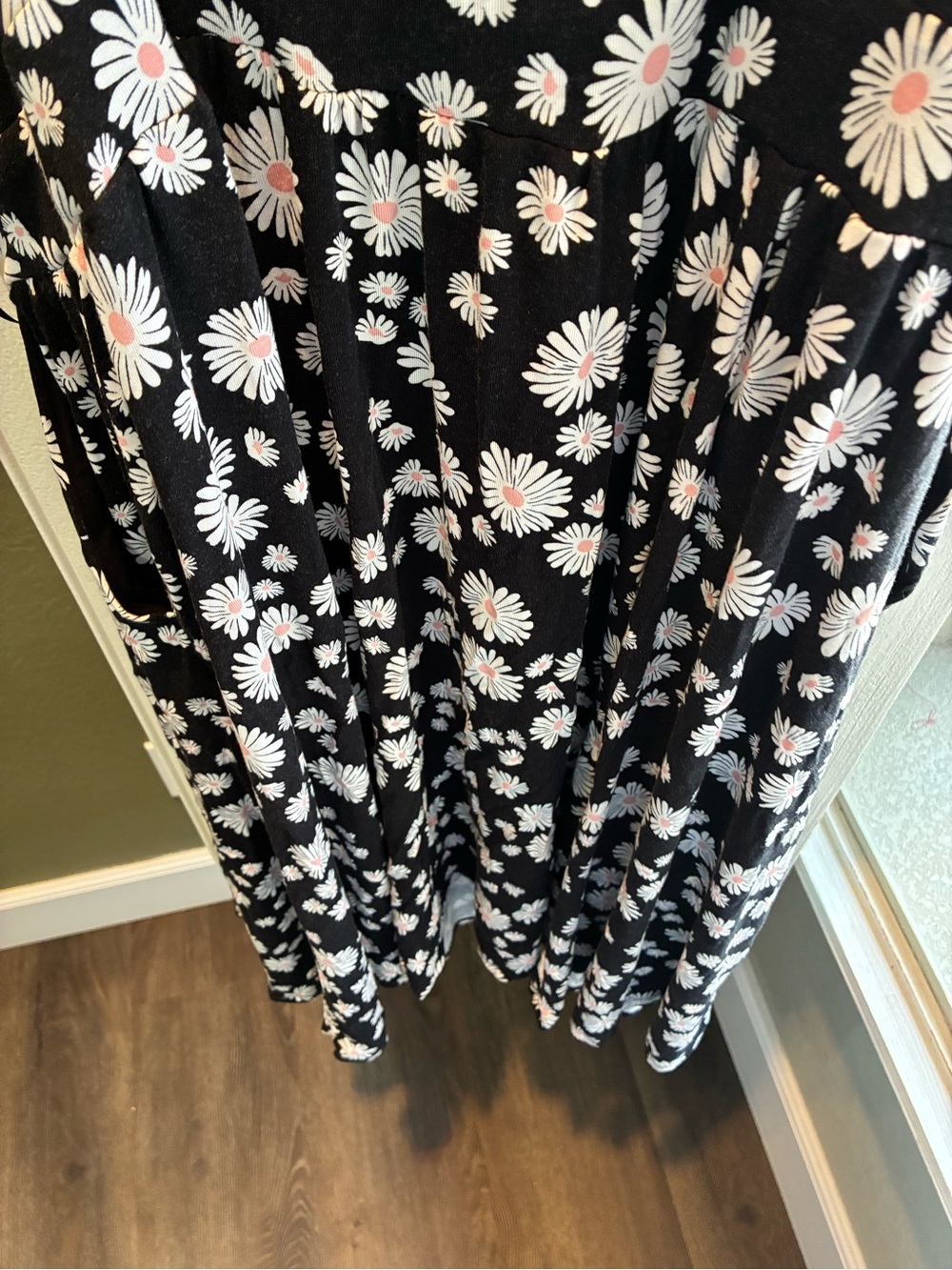 torrid Black Daisy Tie-Front Midi Dress with White Florals - Picture 12 of 13